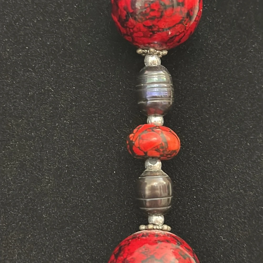 Red w/Black Glass Beads & Black Simulated Pearl Vintage Necklace